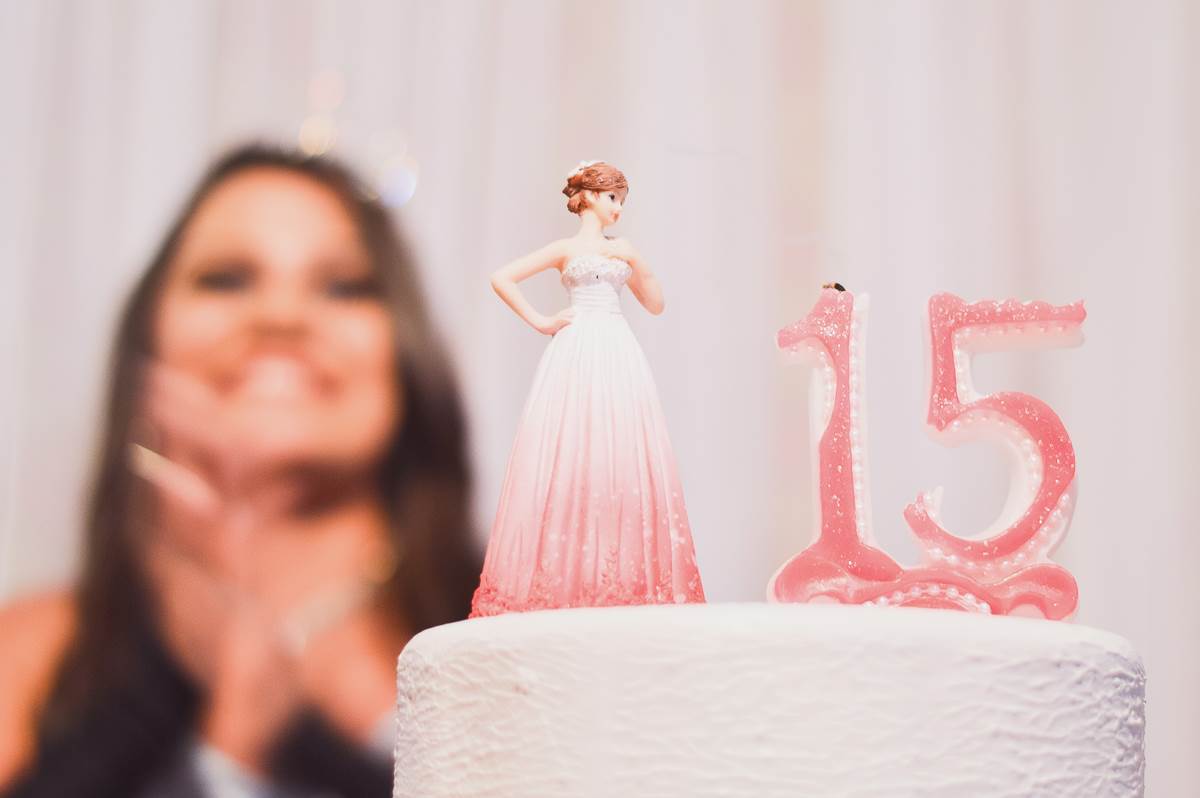 Presente criativo e personalizado para debutante menina que faz 15 anos