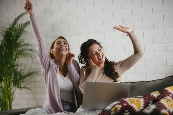 Presente de aniversário para irmão Laços de amor Serenatas Online