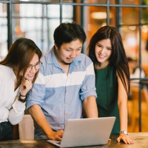 Presente para os colegas de trabalho Parceiros do dia a dia Serenatas Online